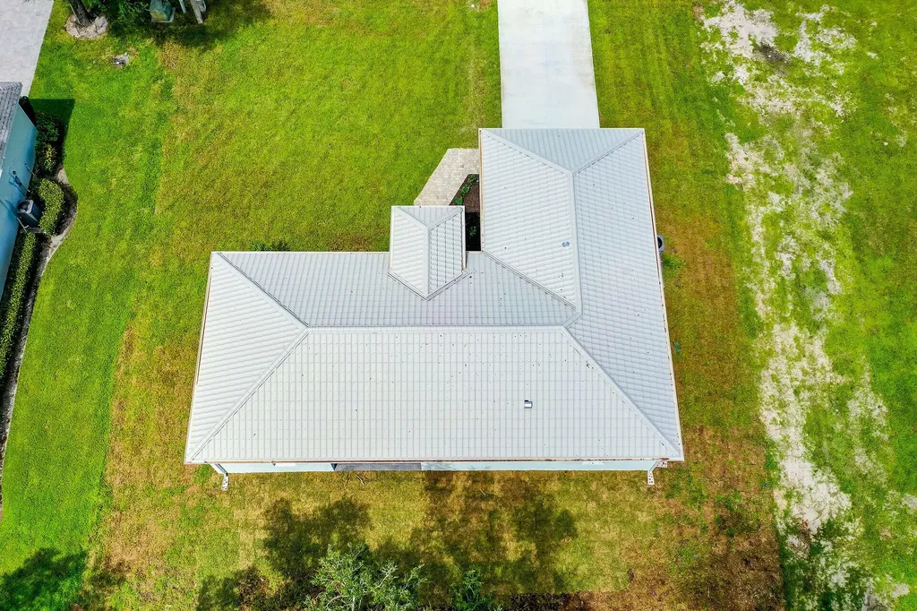 200 Cays Drive Naples FL 34114