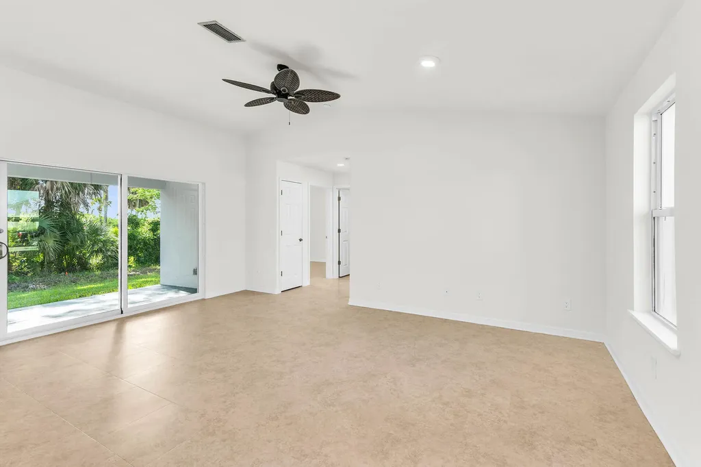 200 Cays Drive Naples FL 34114