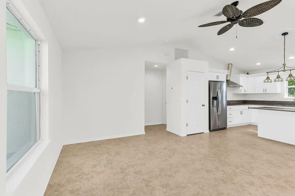 200 Cays Drive Naples FL 34114