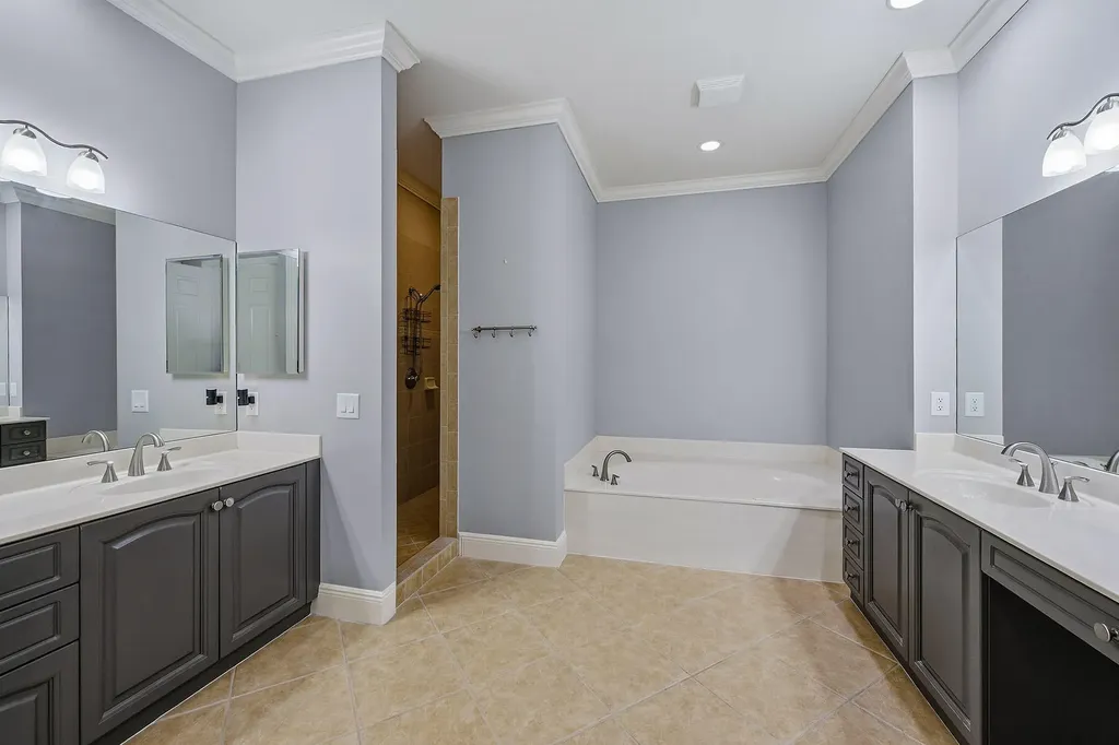 9057 Cherry Oaks Naples FL 34114