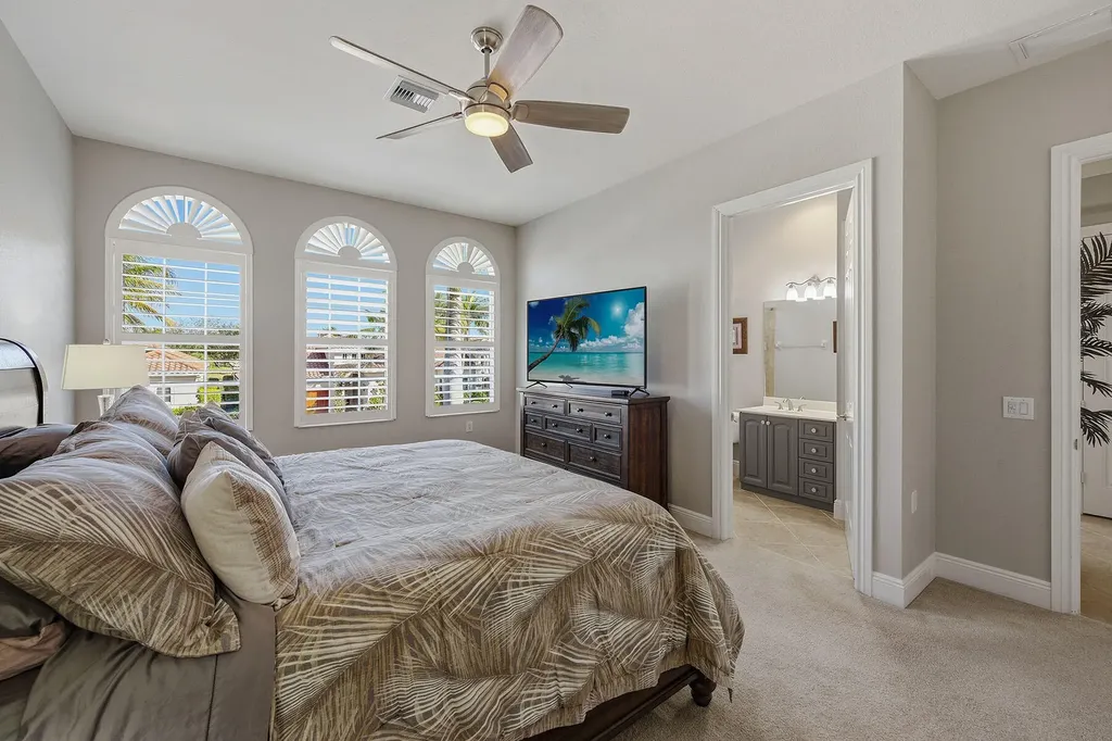 9057 Cherry Oaks Naples FL 34114