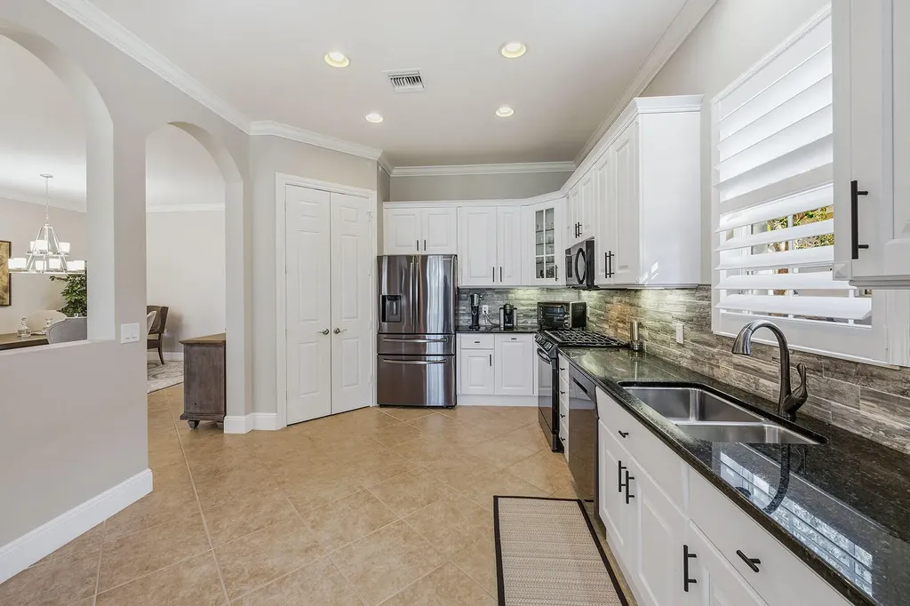 9057 Cherry Oaks Naples FL 34114