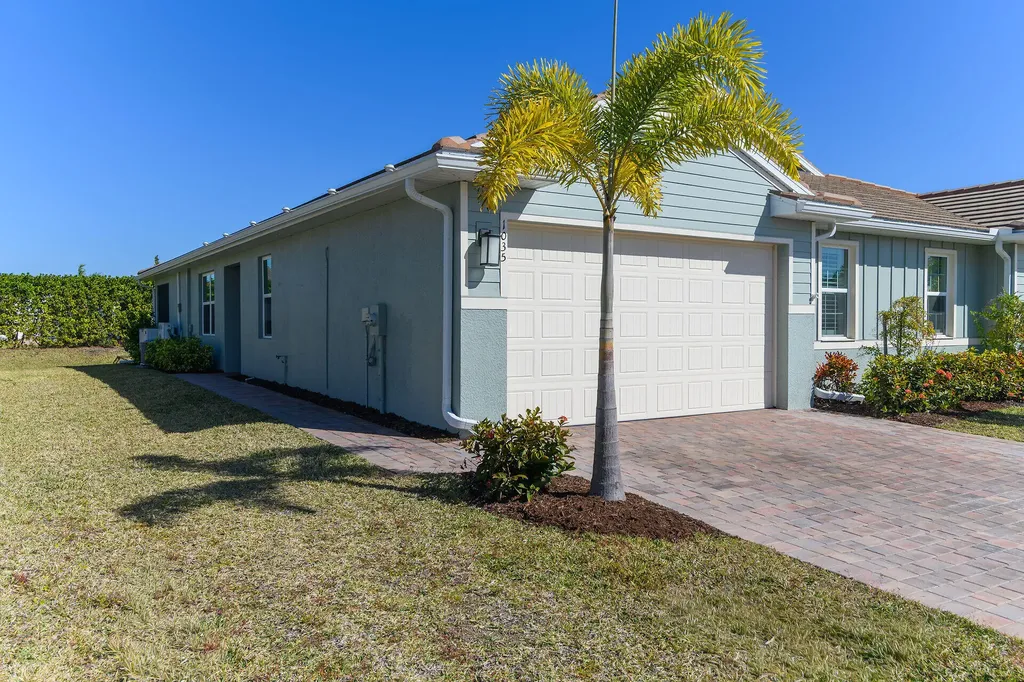 1035 Enbrook Loop Naples FL 34114