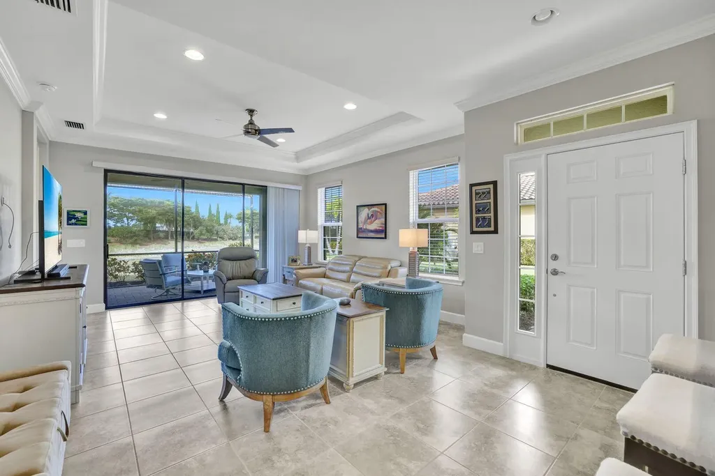 Naples FL, 8581 Maggiore Court