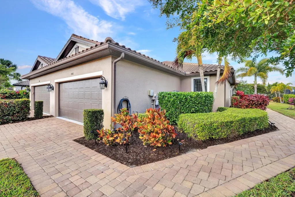 8581 Maggiore Court Naples FL 34114