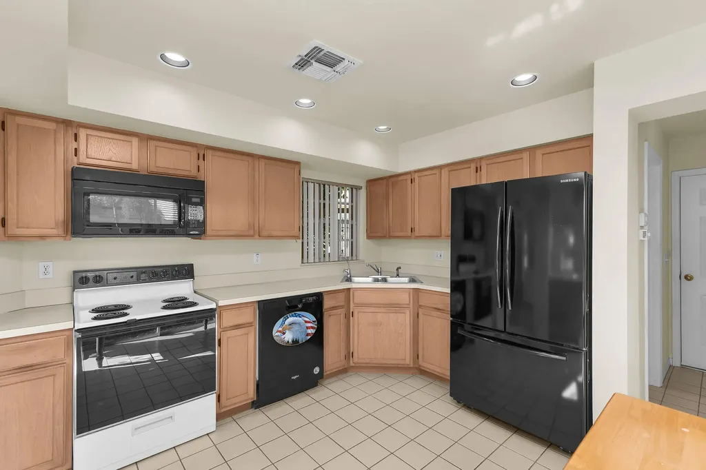 148 Eveningstar Cay Naples FL 34114