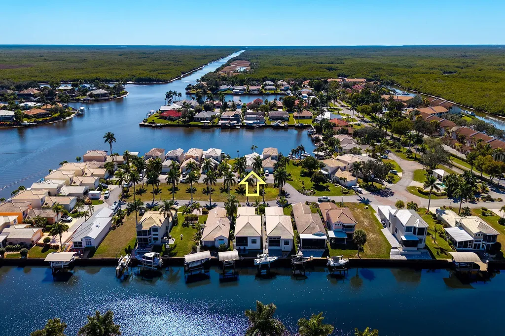 148 Eveningstar Cay Naples FL 34114