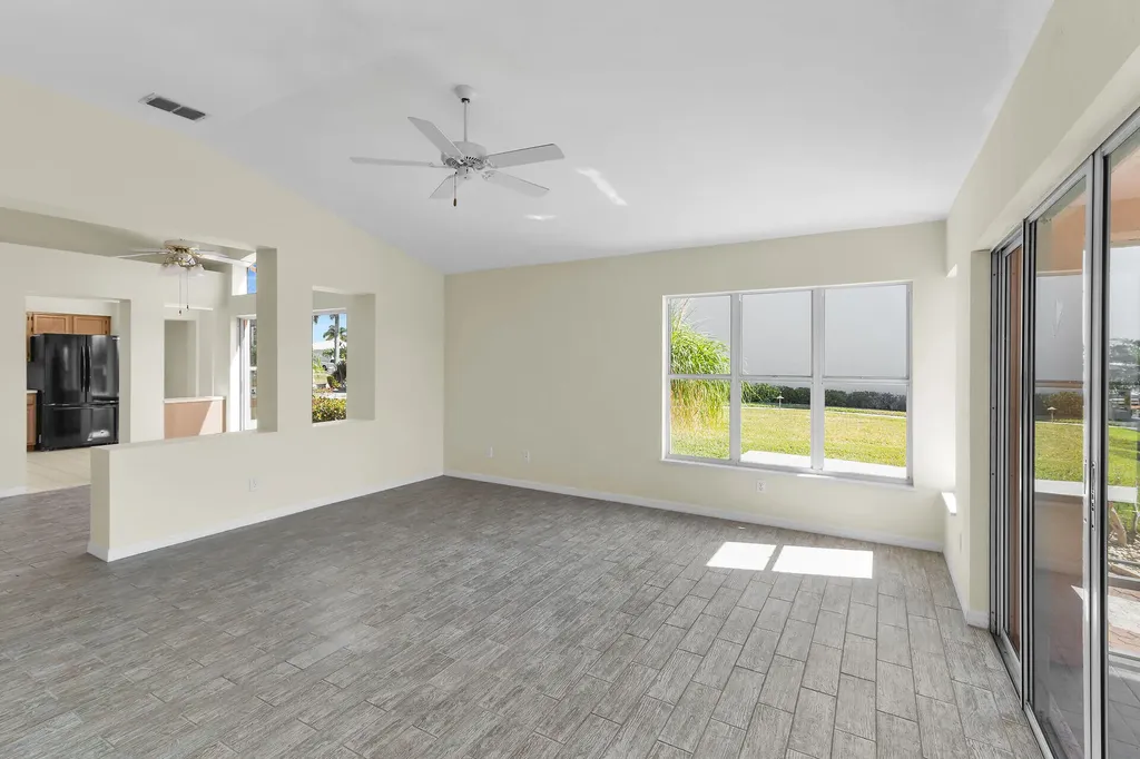 148 Eveningstar Cay Naples FL 34114