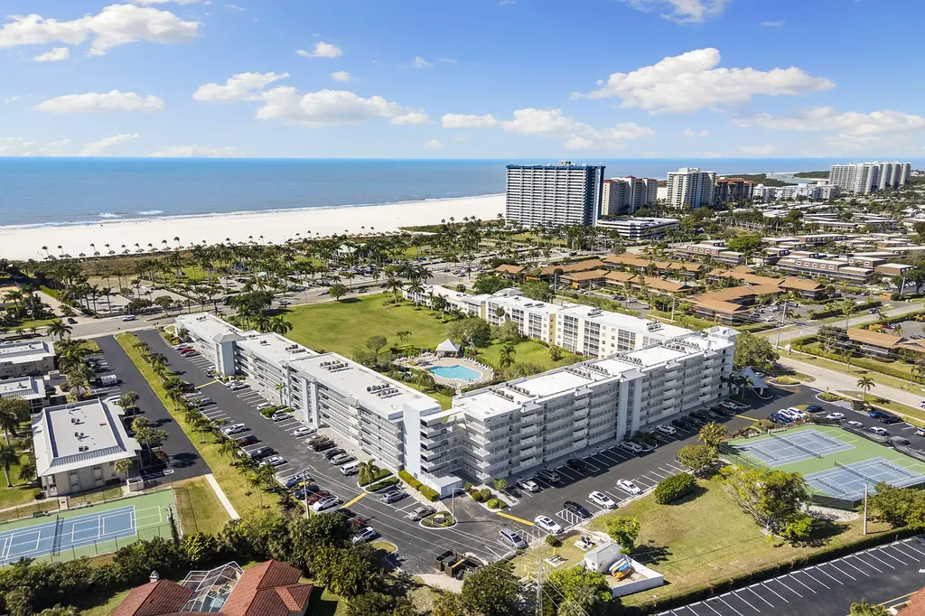Marco Island FL, 129 S Collier, Unit B-307