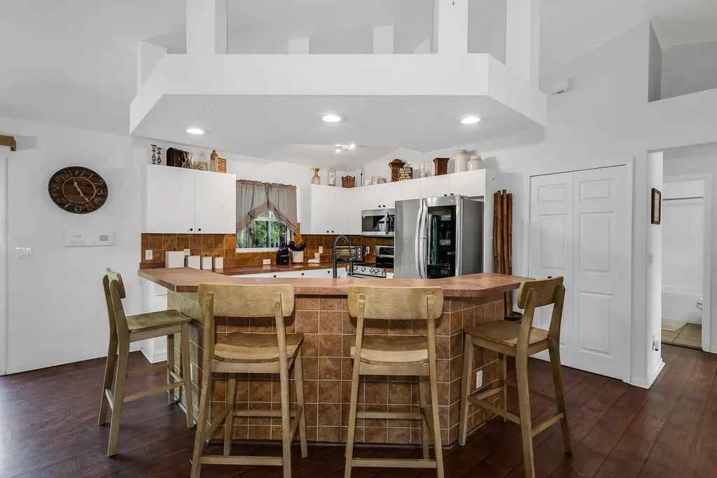 4105 2nd Avenue NE Naples FL 34120