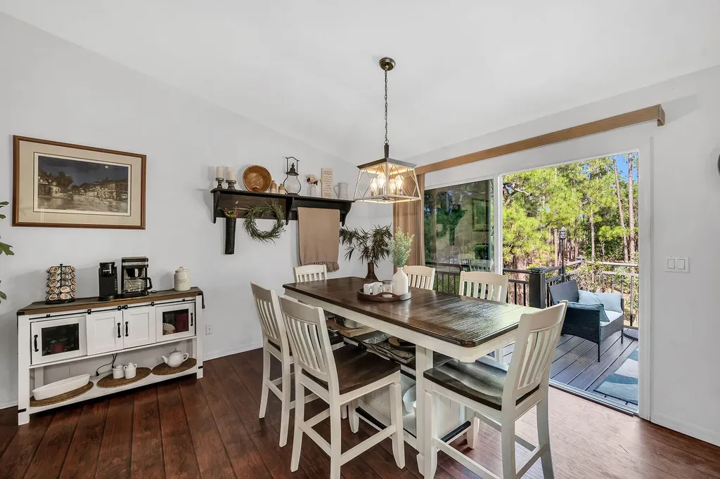 4105 2nd Avenue NE Naples FL 34120