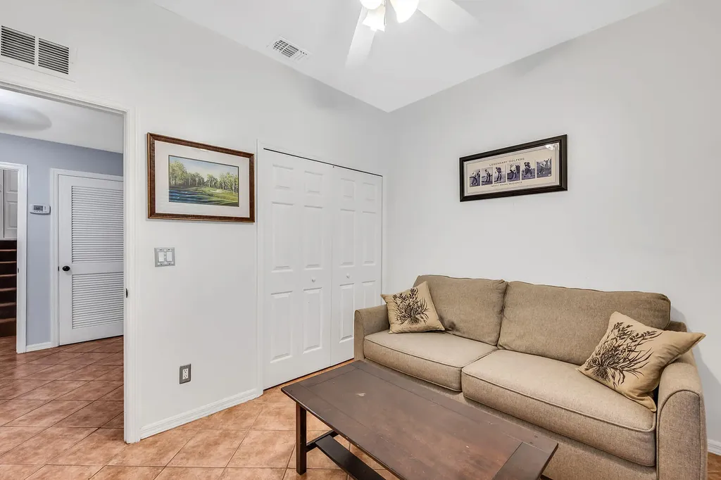 4105 2nd Avenue NE Naples FL 34120