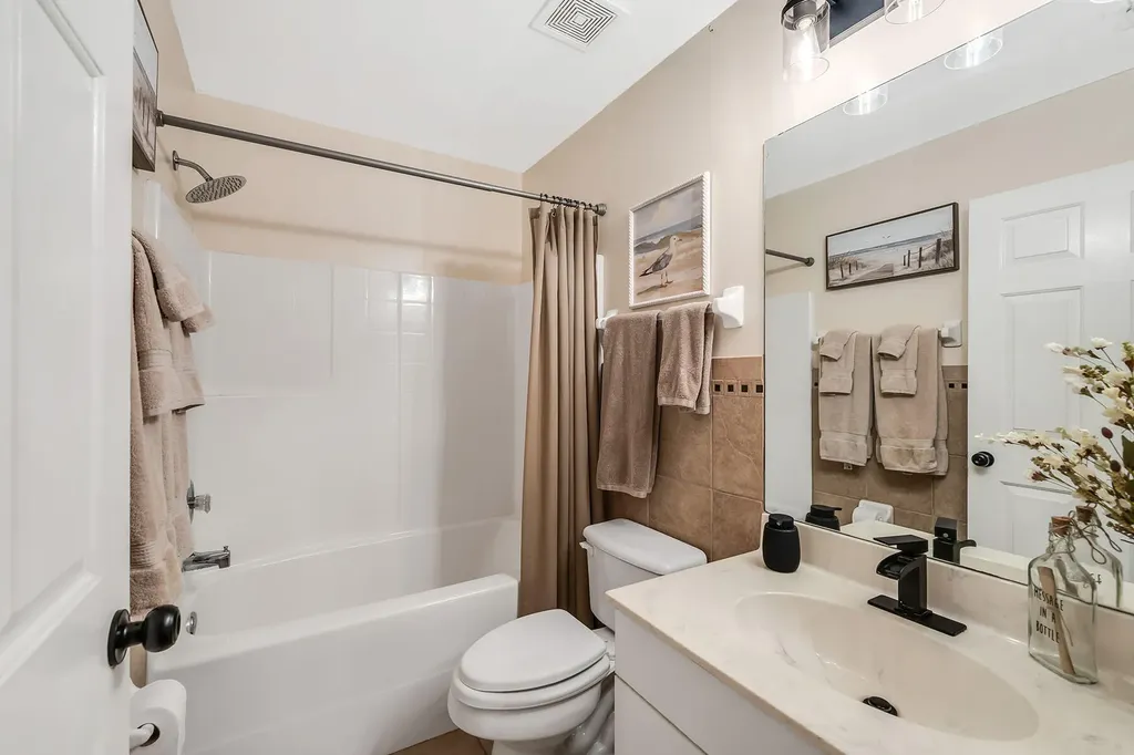 4105 2nd Avenue NE Naples FL 34120