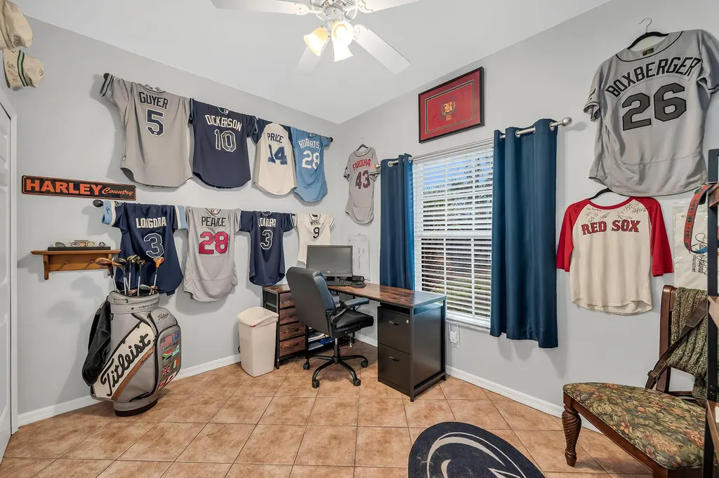 4105 2nd Avenue NE Naples FL 34120