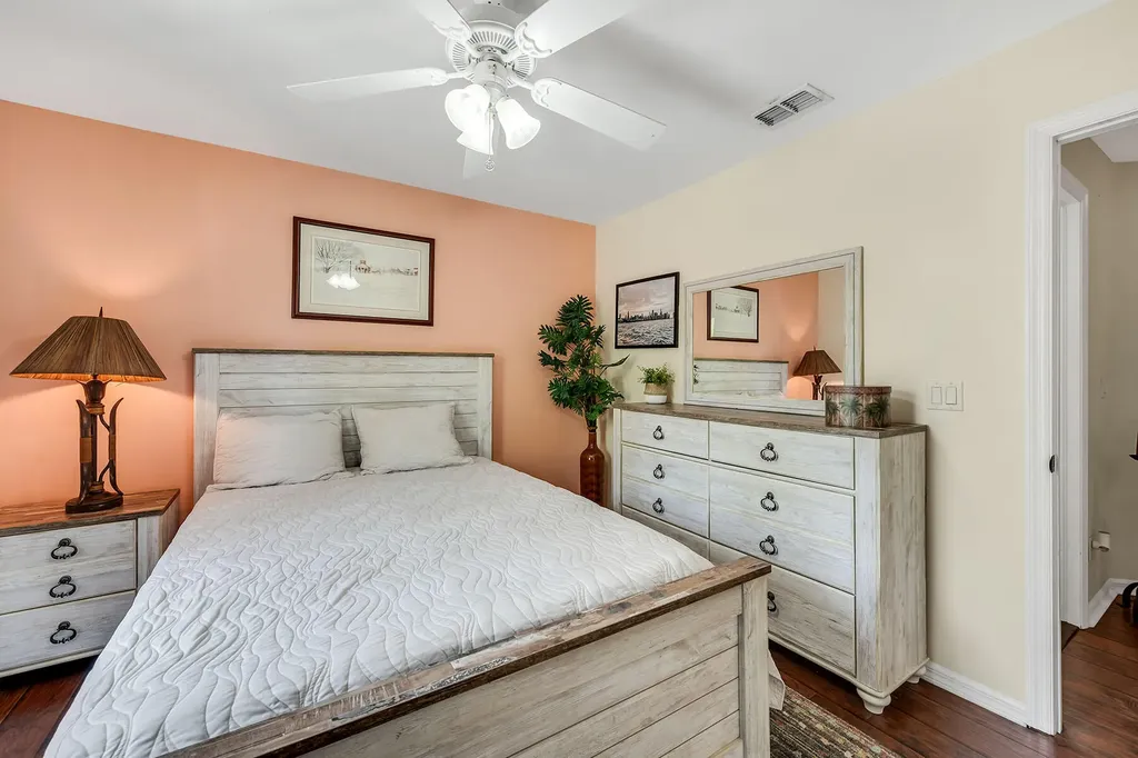 4105 2nd Avenue NE Naples FL 34120