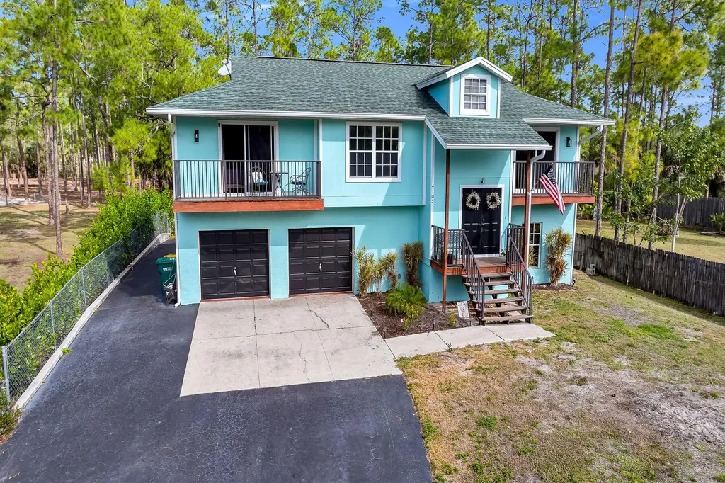 4105 2nd Avenue NE Naples FL 34120