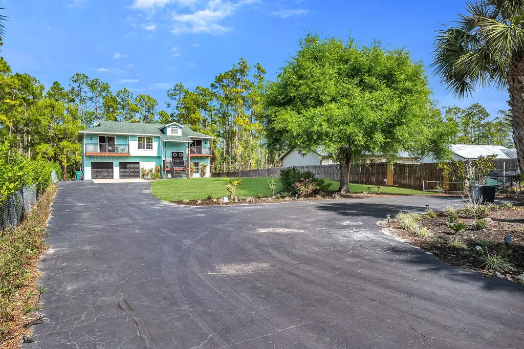 4105 2nd Avenue NE Naples FL 34120