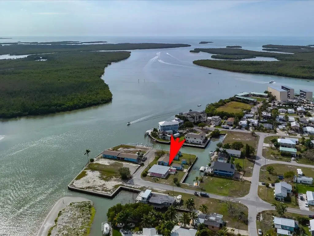 107 East Court Goodland FL 34140