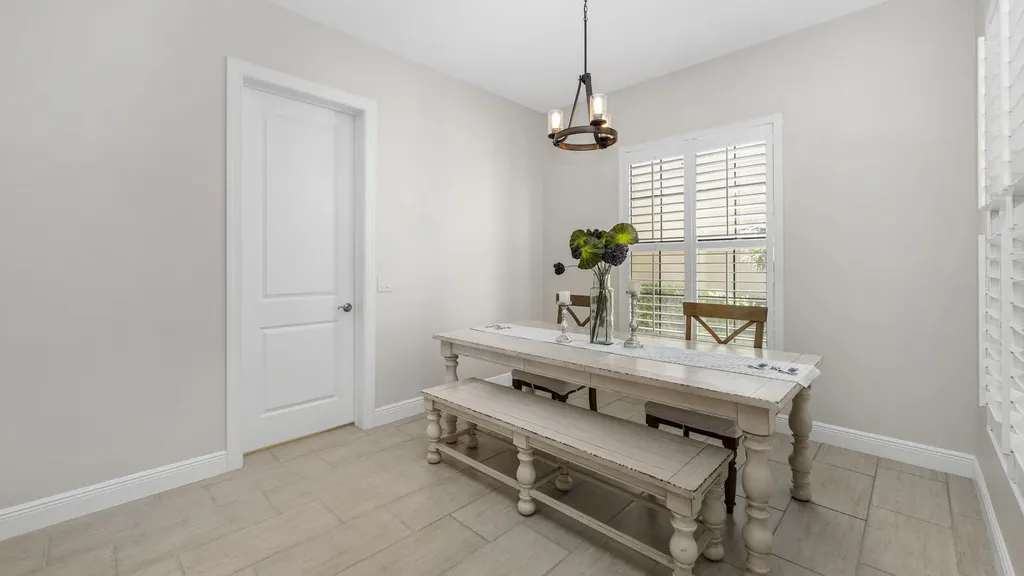 1238 Kendari Terrace Naples FL 34113