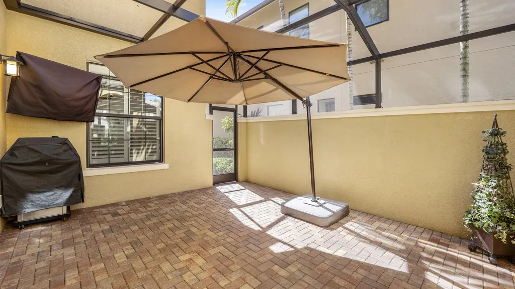 1238 Kendari Terrace Naples FL 34113