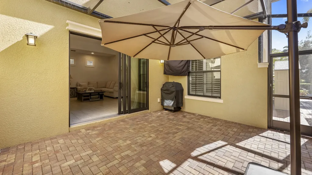 1238 Kendari Terrace Naples FL 34113