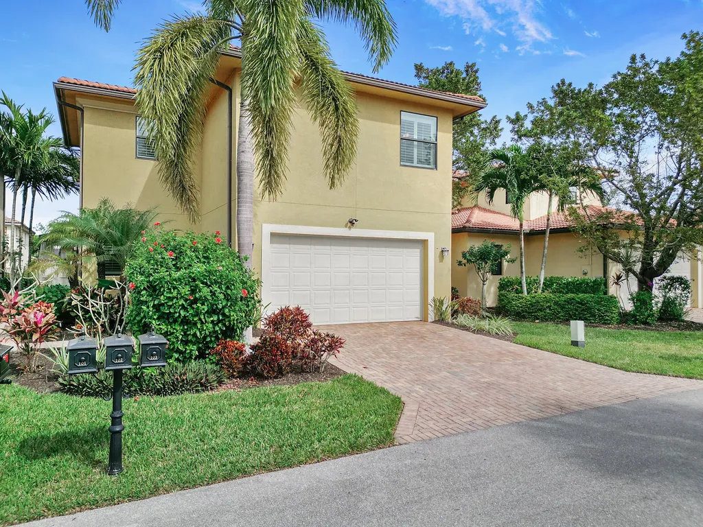 1238 Kendari Terrace Naples FL 34113