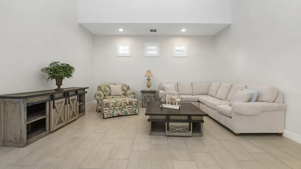 1238 Kendari Terrace Naples FL 34113