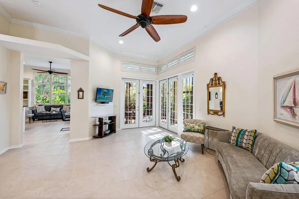 8599 Pepper Tree Way Naples FL 34114