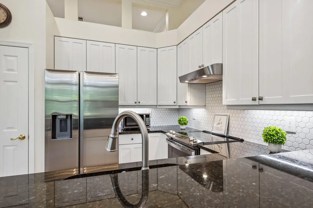 8599 Pepper Tree Way Naples FL 34114