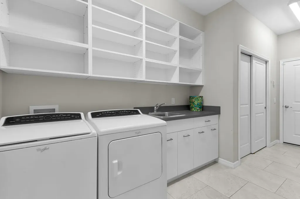 1574 Oceania Drive S Naples FL 34113