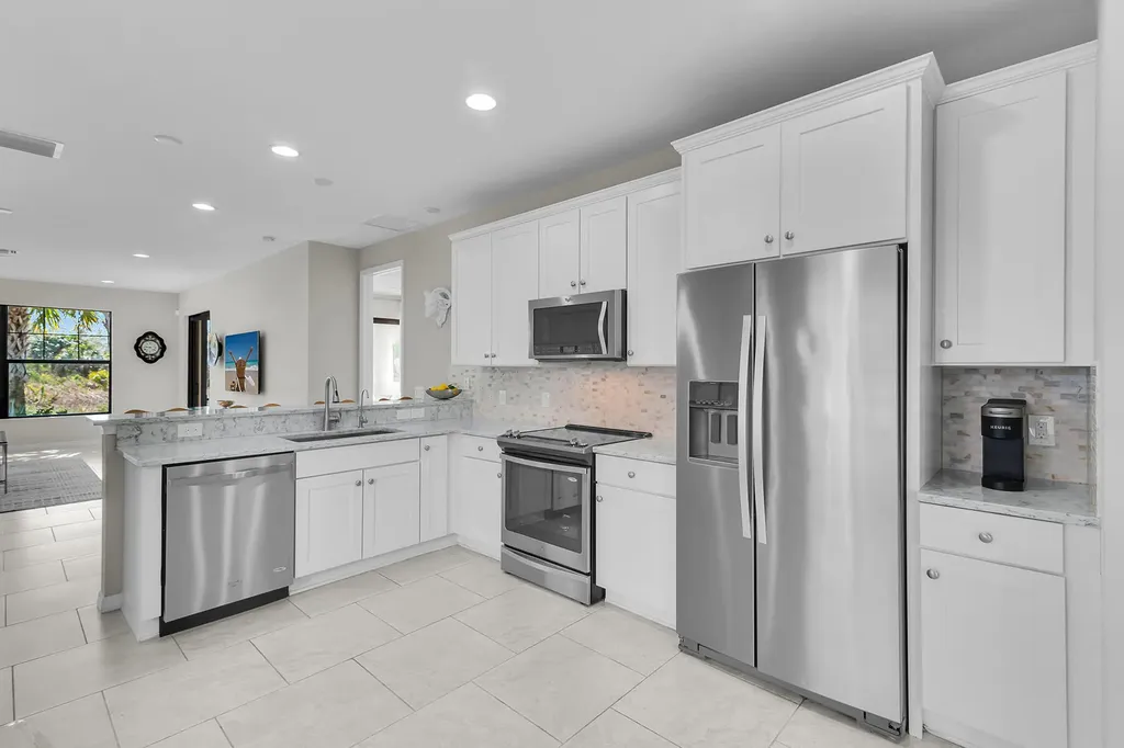 1574 Oceania Drive S Naples FL 34113