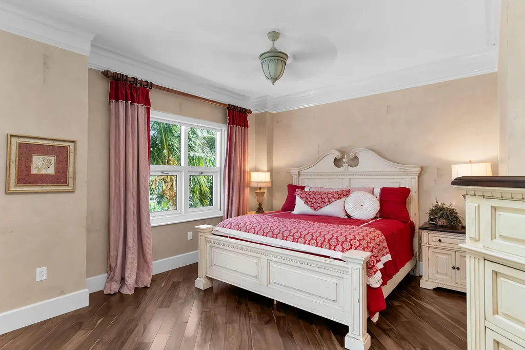 940 Cape Marco Marco Island FL 34145