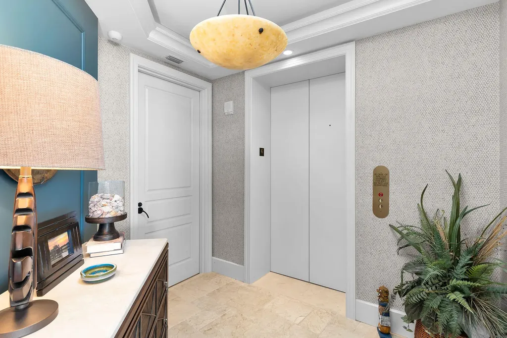 940 Cape Marco Marco Island FL 34145