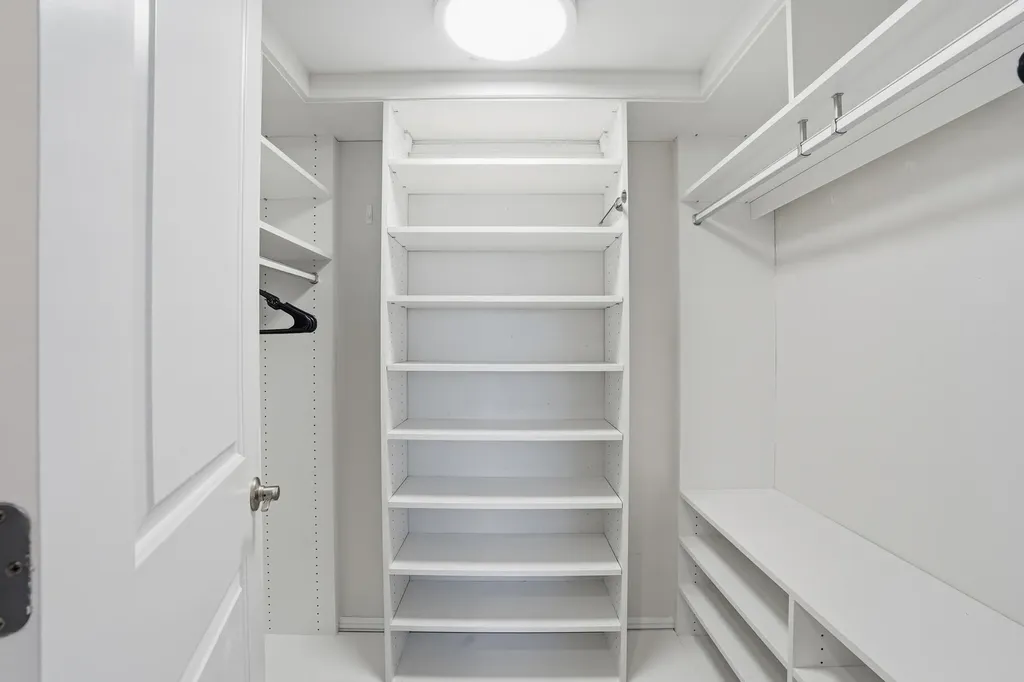 17 Bluebill Avenue Naples FL 34108