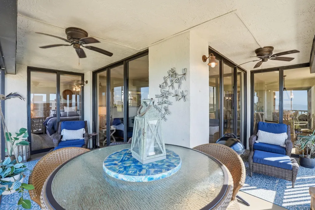 17 Bluebill Avenue Naples FL 34108