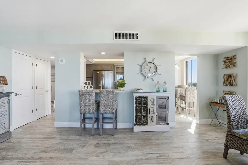 17 Bluebill Avenue Naples FL 34108