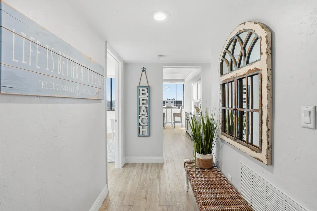 17 Bluebill Avenue Naples FL 34108