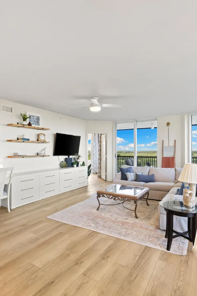 1065 Borghese Naples FL 34114