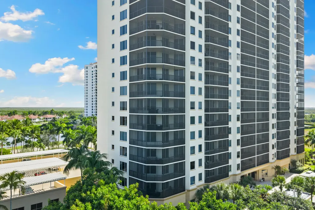 1065 Borghese Naples FL 34114