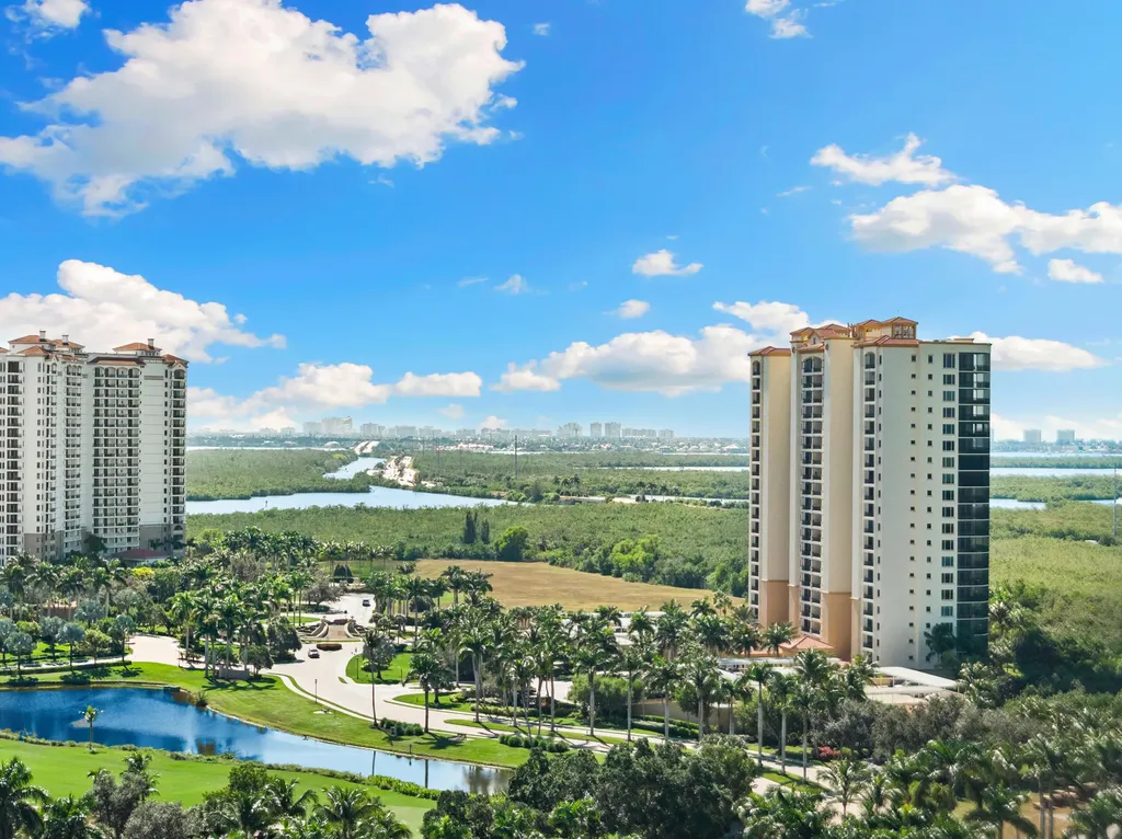 1065 Borghese Naples FL 34114