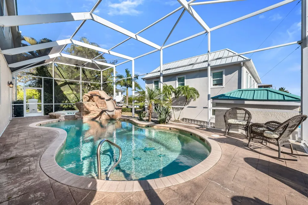 132 E Hilo Street Naples FL 34113