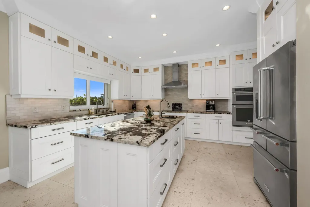 132 E Hilo Street Naples FL 34113