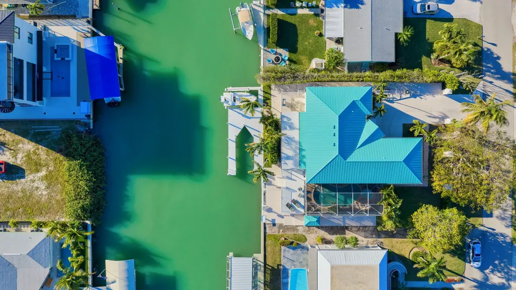 132 E Hilo Street Naples FL 34113