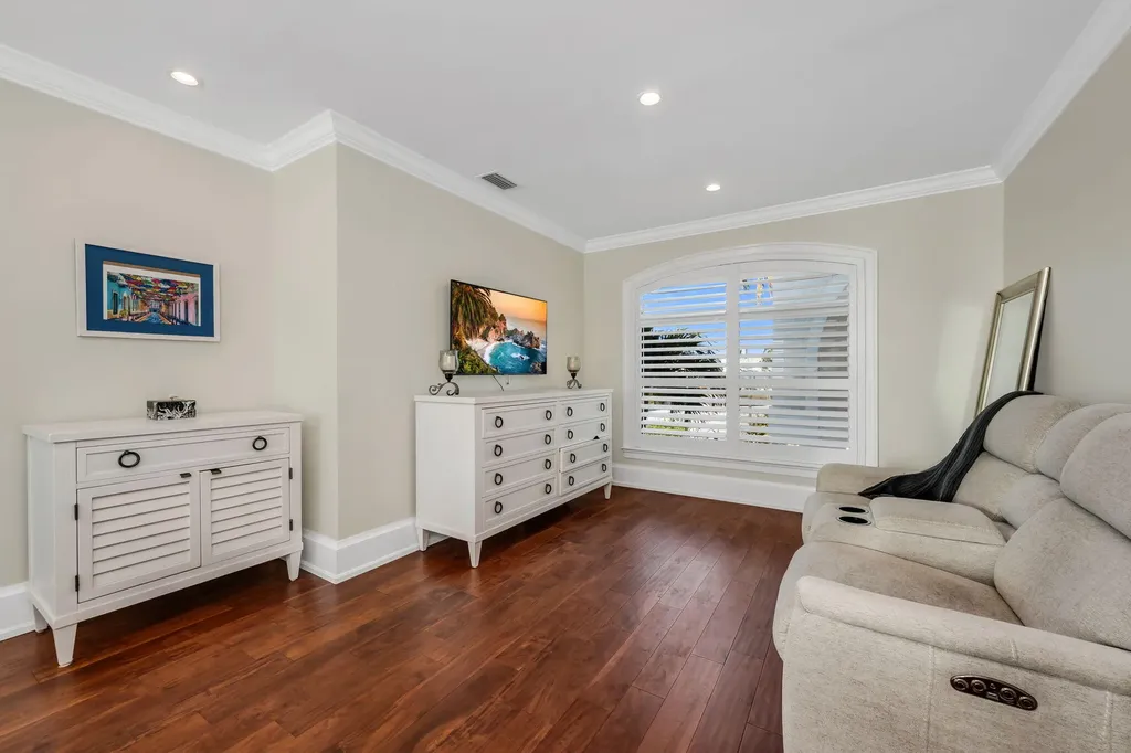 132 E Hilo Street Naples FL 34113