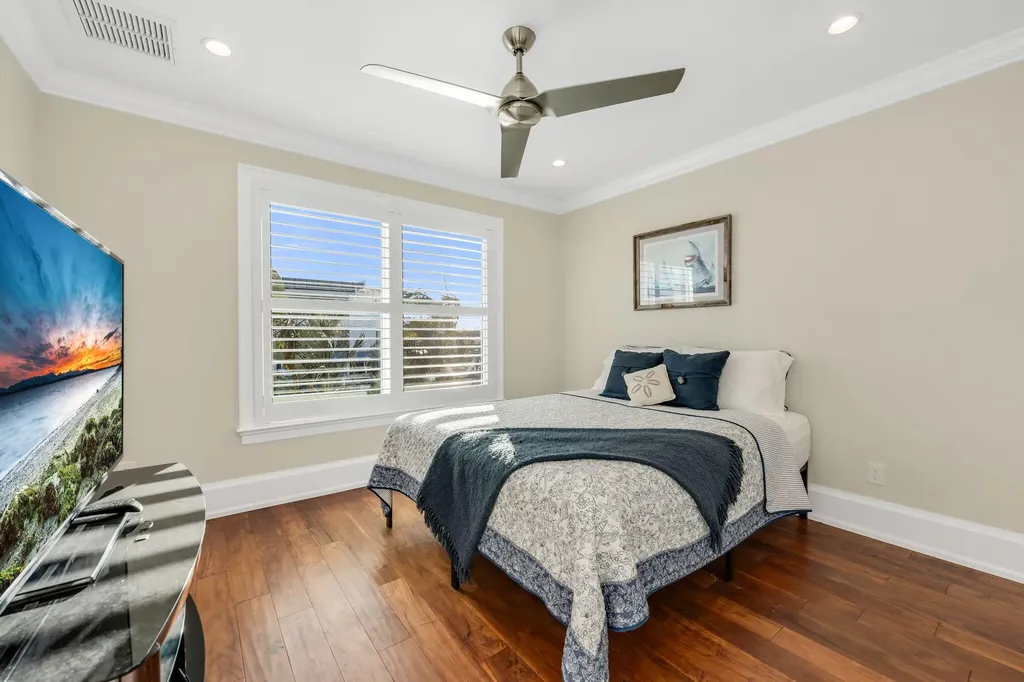 132 E Hilo Street Naples FL 34113