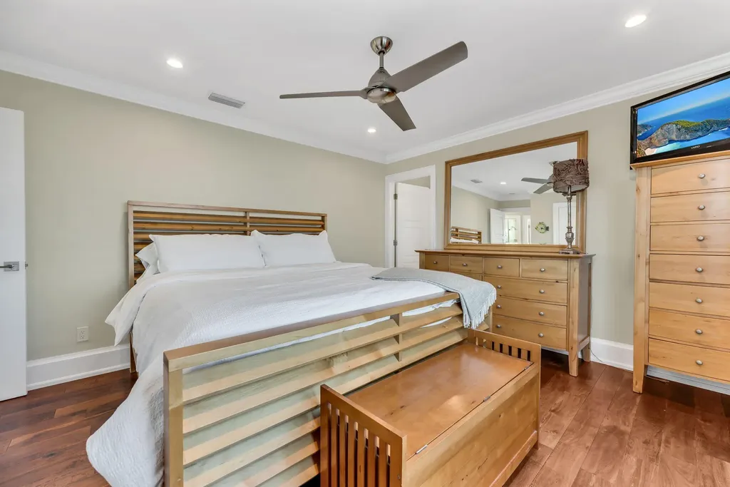 132 E Hilo Street Naples FL 34113