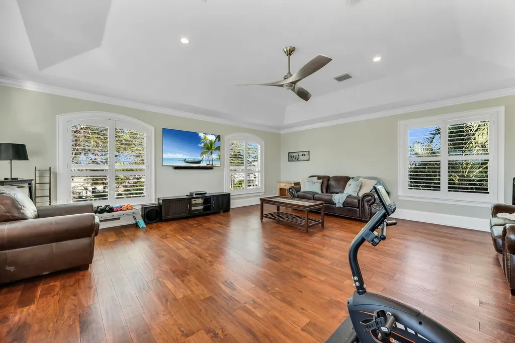 132 E Hilo Street Naples FL 34113