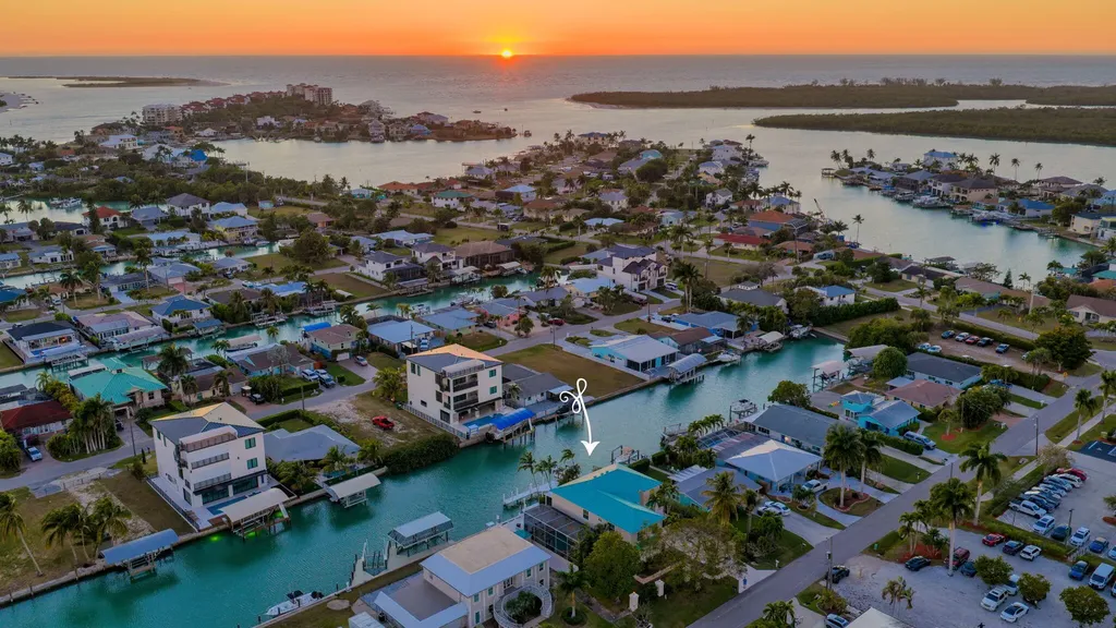 132 E Hilo Street Naples FL 34113