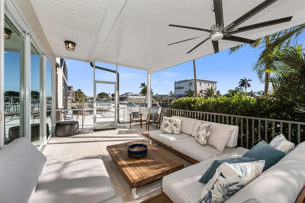 132 E Hilo Street Naples FL 34113