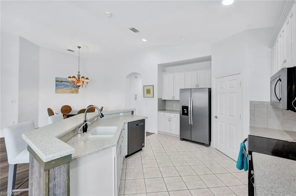 1277 Rialto Way Naples FL 34114